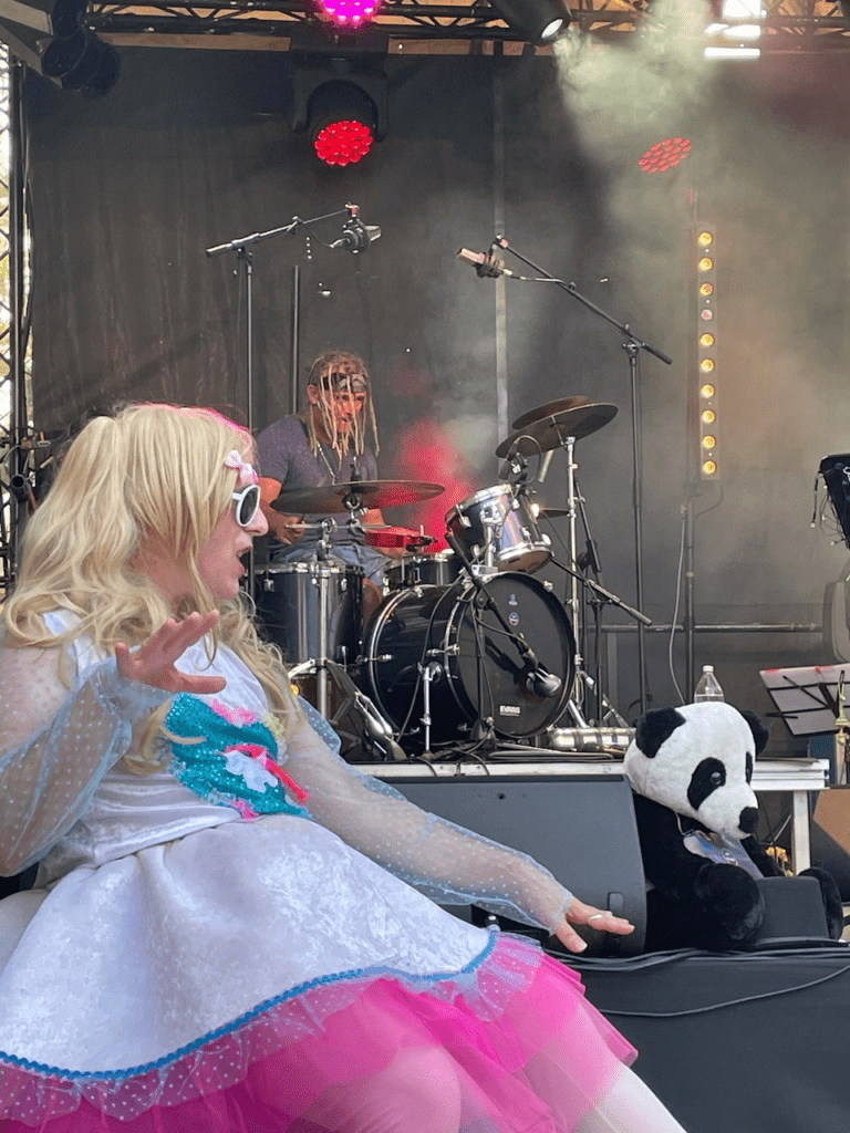 Lady la F&eacute;e en concert &agrave; Champigny Plage