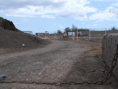 Exploitation d'une carrière marron au Port