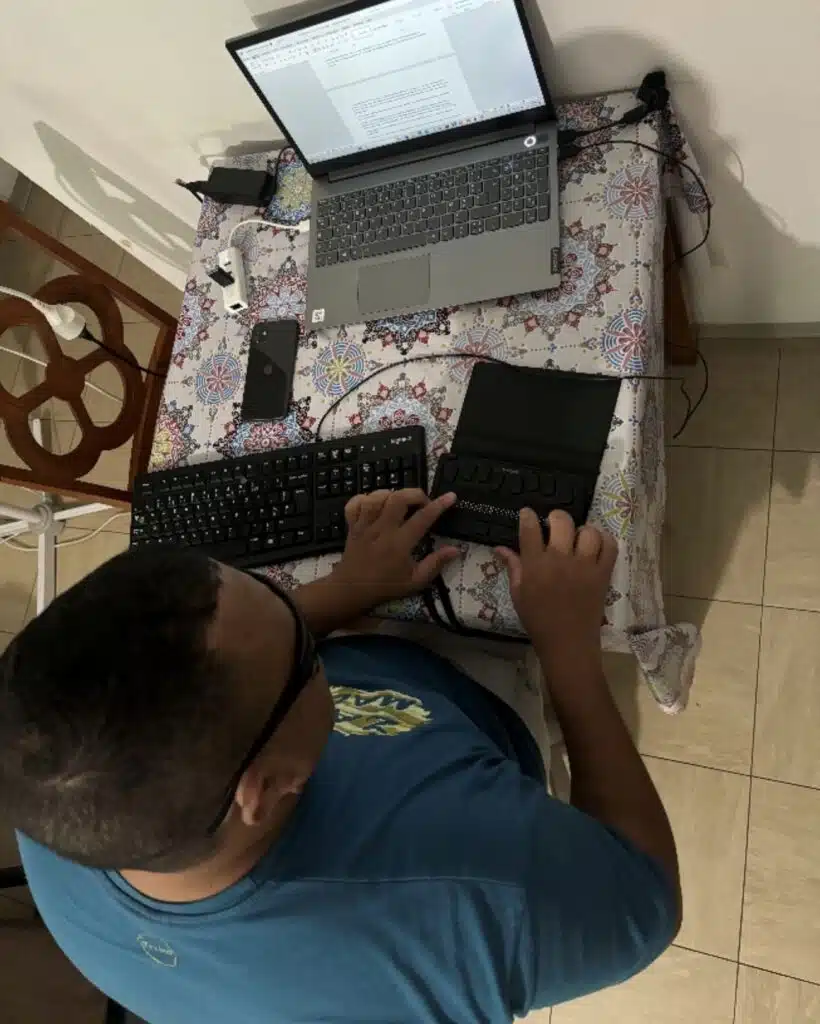 Livre braille Parallèle Sud