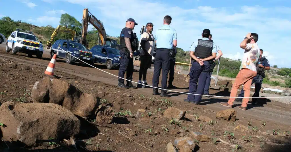 manifestation Emmanuel Dorla blocage chantier Zac Renaissance Tamarins Plateau-Caillou