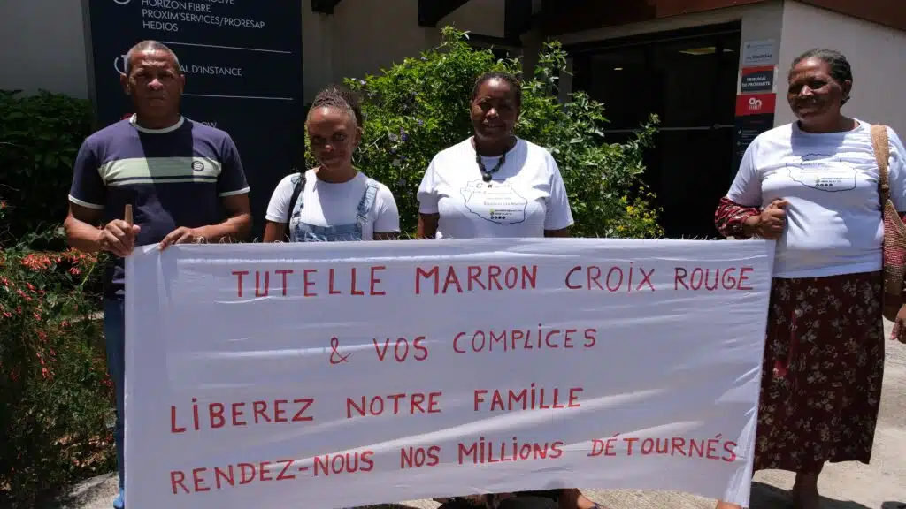 Aurélien Nancy Françoise Roselyne Ramsa Julien et Léonne Ramsa gros lot loto le port manifestation enfants et Le Cri du 974