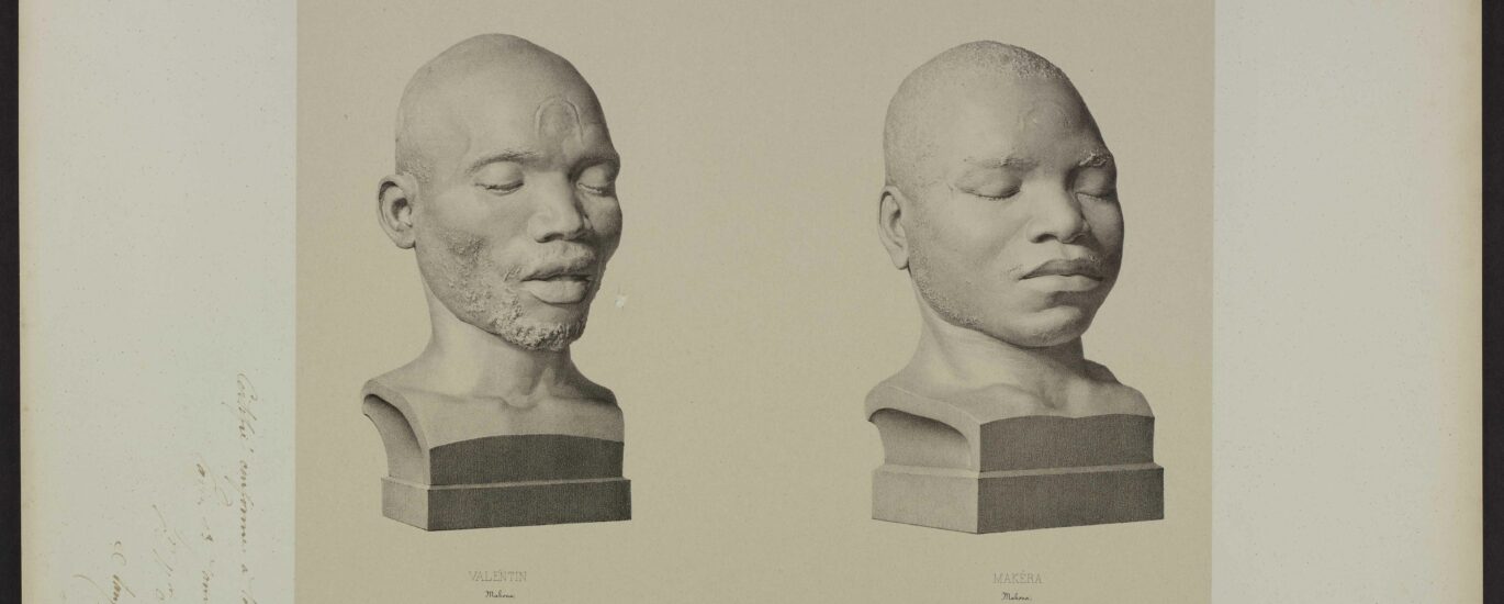 Cette estampe de Leveillé représente les « bustes moulés sur nature » par Dumoutier. Elle portent les mentions de Valentin Makoua Afrique orientale et de Makéra, Makoua, Afrique orientale. Muséum national d’Histoire naturelle, EST VOY 3, pl.21.