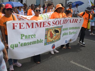 Des membres de l'association femmes solid'air lors de la manifestation.