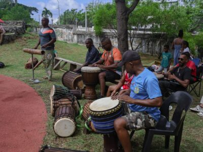 Les musiciens étaient nombreux ce jour là pour accompagner les combats de moring.