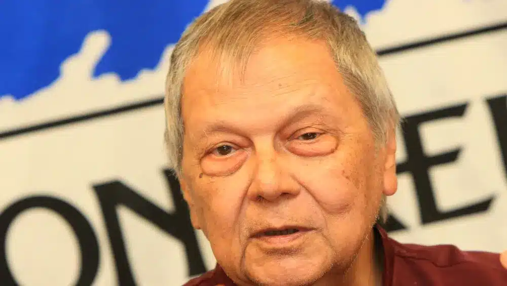 Paul Vergès président de la Région de 1998 à 2010. (Photo : collection privée)
