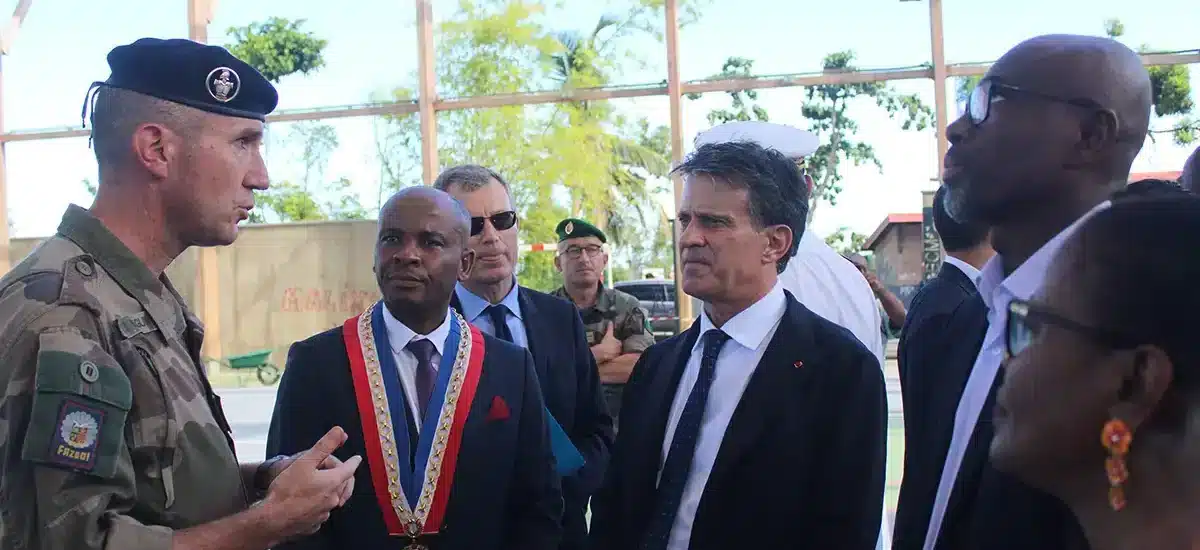 Manuel Valls en visite à Mayotte (Photo : Mayotte Hebdo)