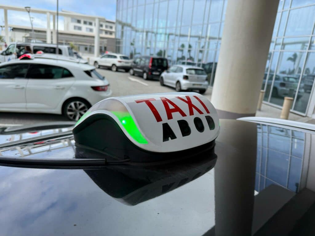 Logo taxi.