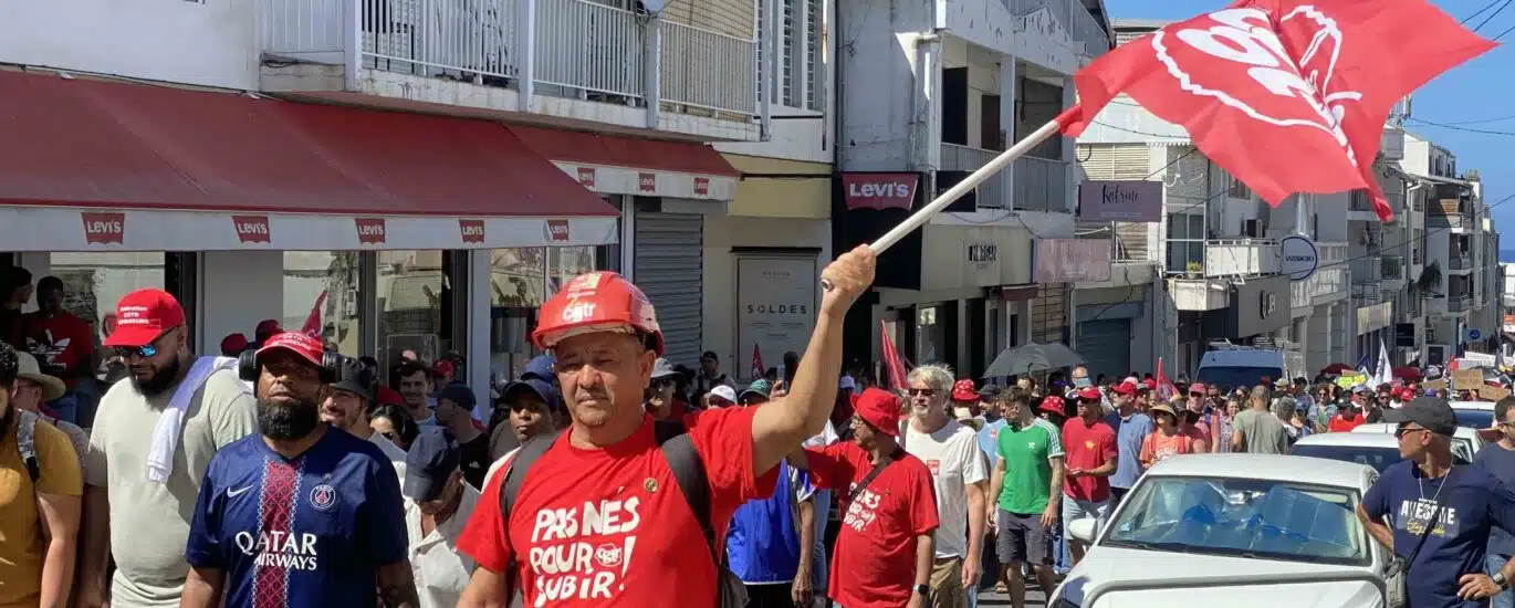 manifestation du 18 septembre à Saint-Pierre Photo de Gabriel Blanc