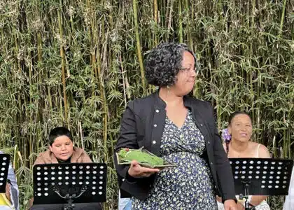 Sentié Fah'âme avec la troupe Kisa milé à l'observatoire des Makes