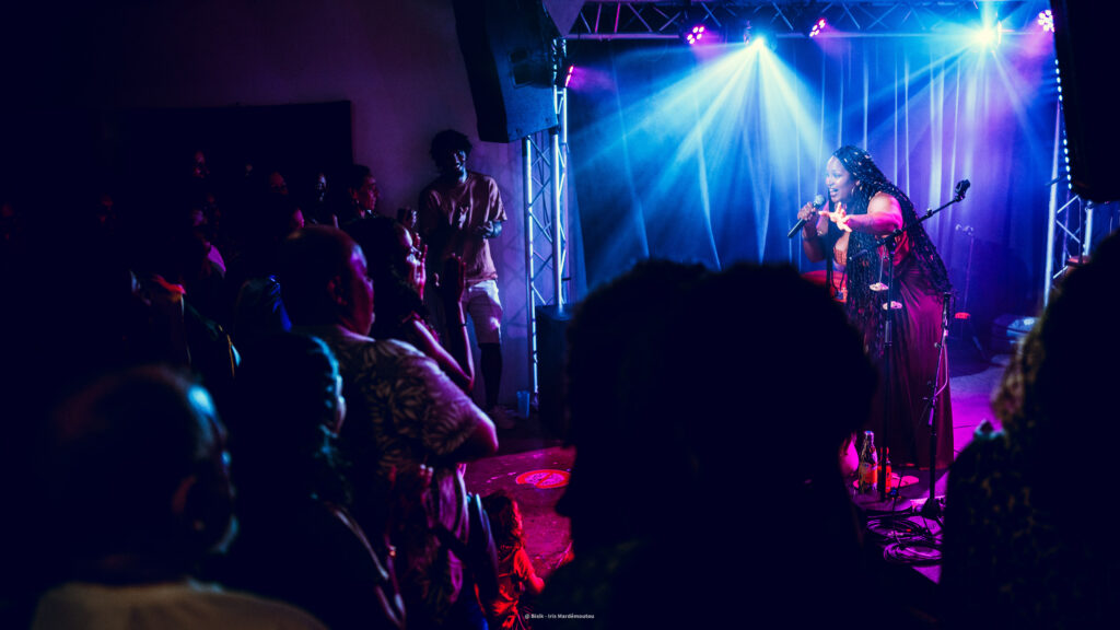 Oyri’s et Myëlava au Bisik © Iris Mardémoutou