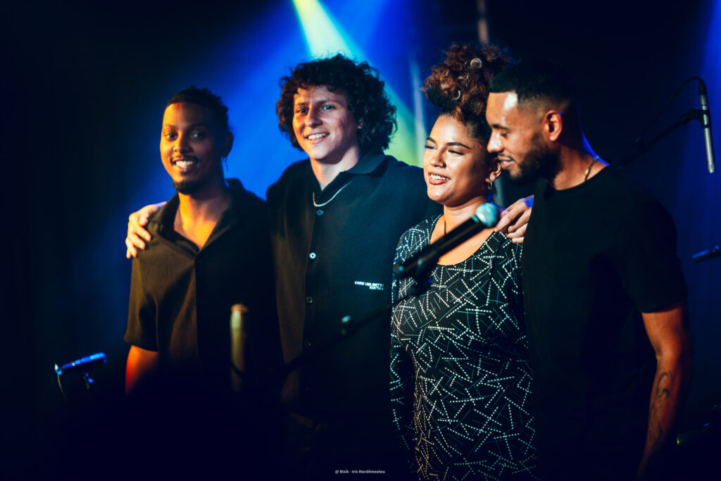 Oyri’s et Myëlava au Bisik © Iris Mardémoutou