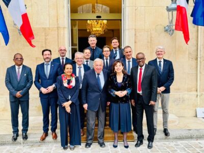 Huguette Bello rencontre le Président du Sénat avec les autres présidents de Région. © Région Réunion