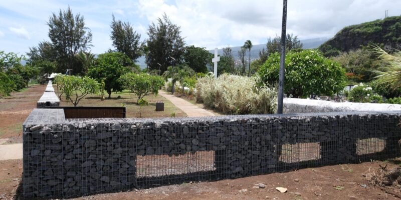Cimetière marin de Saint-Paul, cimetière des esclaves et des oubliés, mur d'enceinte aménagements