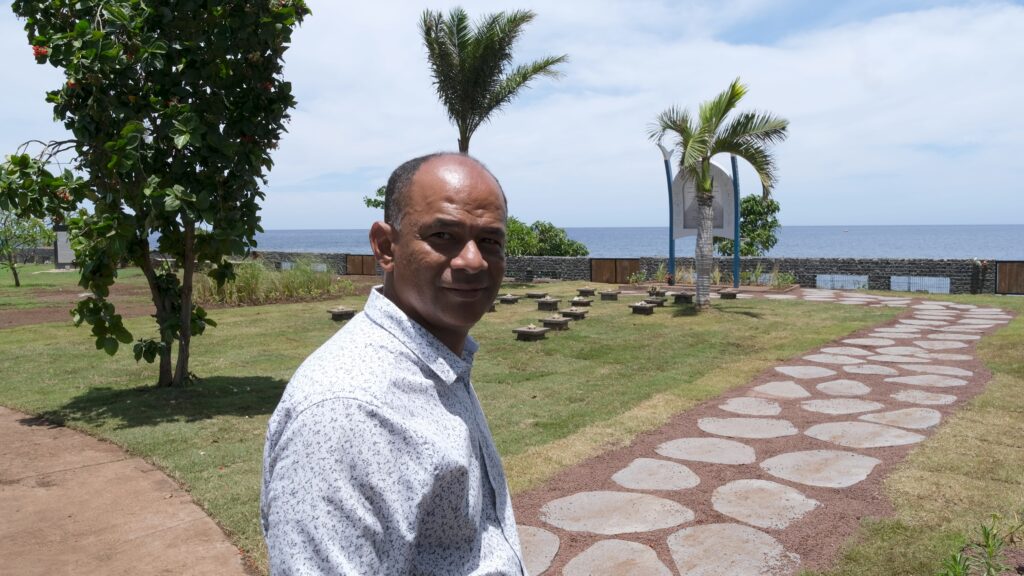 Emmanuel Séraphin. Cimetière marin de Saint-Paul, cimetière des esclaves et des oubliés, mur d'enceinte aménagements