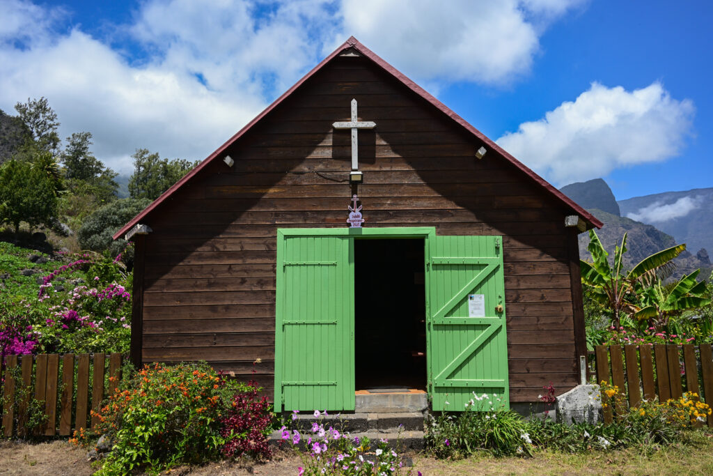 Entrée de la chapelle d'ilet Malheur. © Olivier Ceccaldi