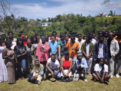 Photo de famille des membres de l'association lors d'une sortie récréative