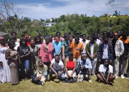 Photo de famille des membres de l'association lors d'une sortie récréative