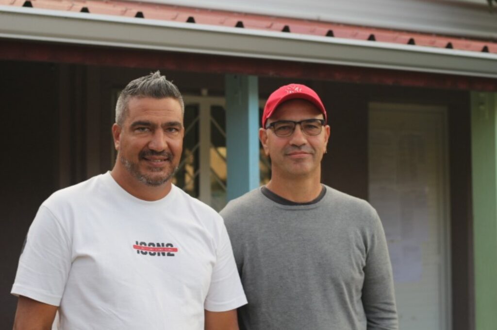 Les deux cousins, Florent Picard, 45 ans à gauche, et Pierrot Boyer, 31 ans, à droite. © Tom Savary